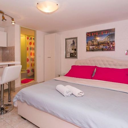Modern And Practical Studio In The Heart Of Split Exterior foto