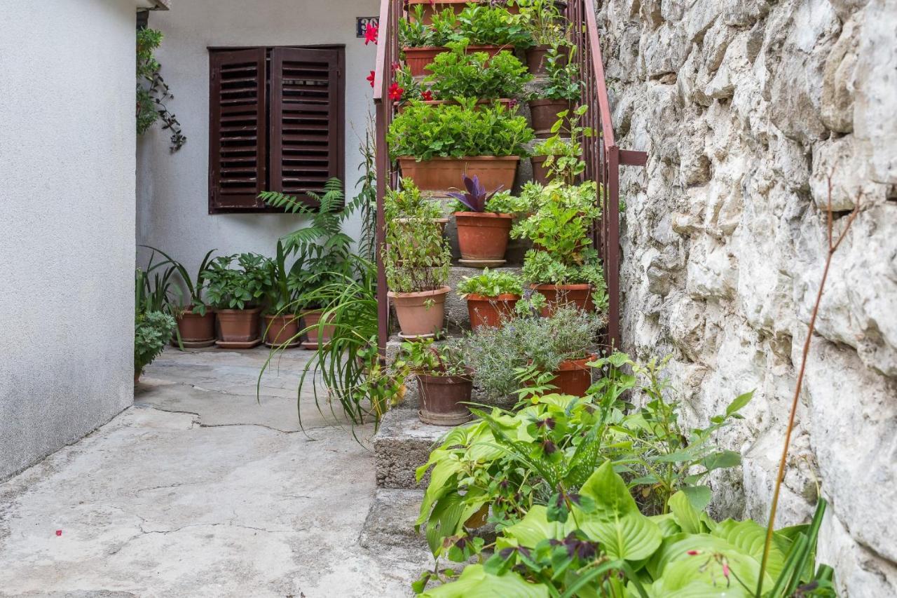 Modern And Practical Studio In The Heart Of Split Exterior foto